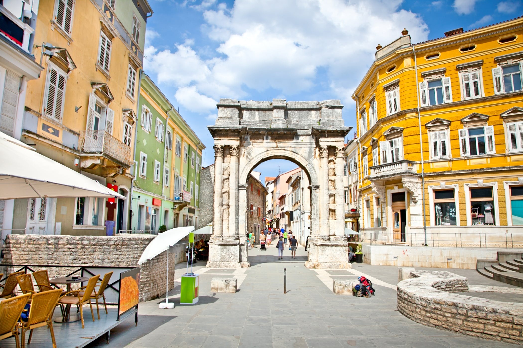 Pula Walking Tour